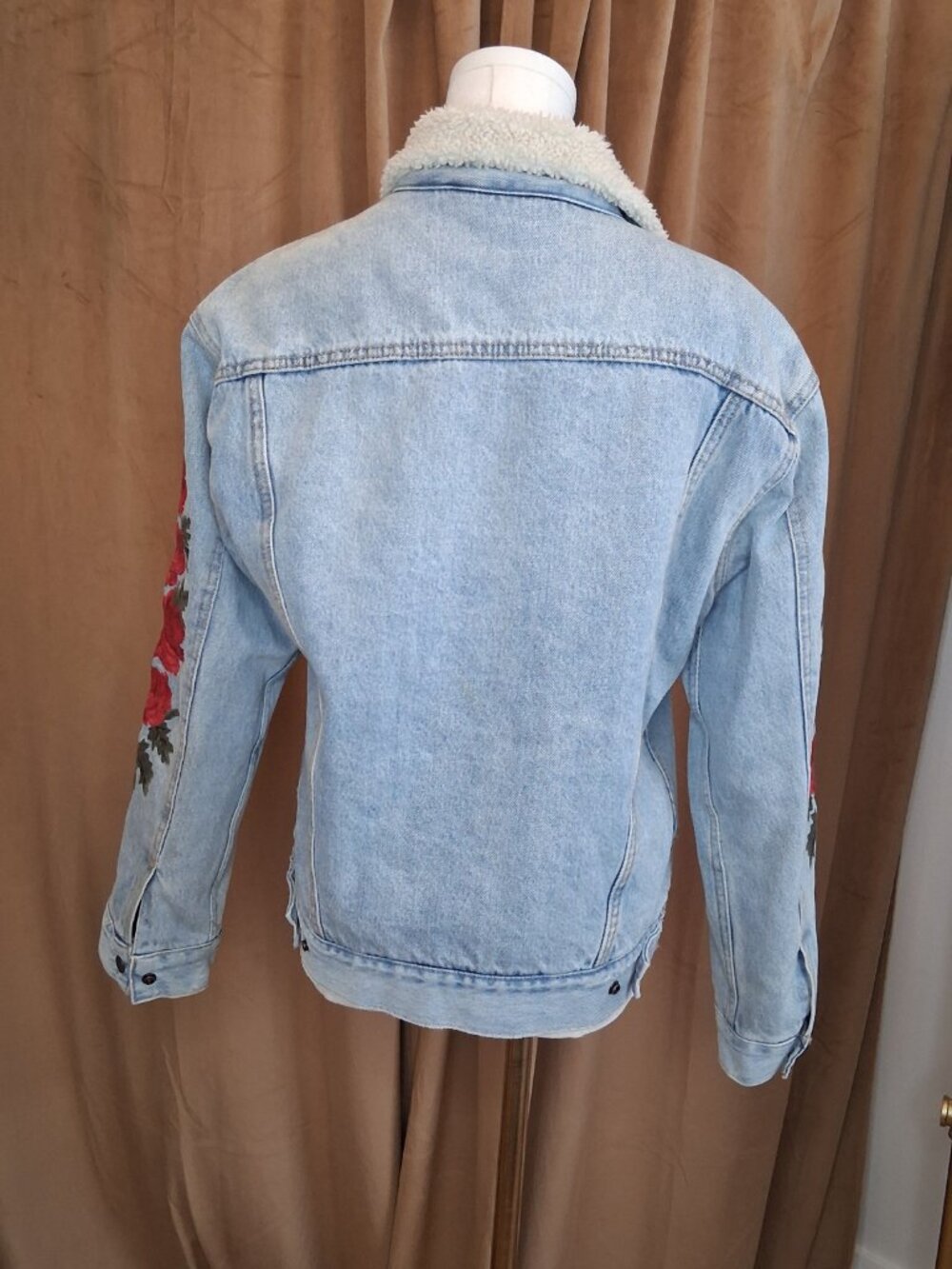 Levi Strauss & Co - Fleece Lined Denim Rose Jacket Size M - Picture 2 of 5